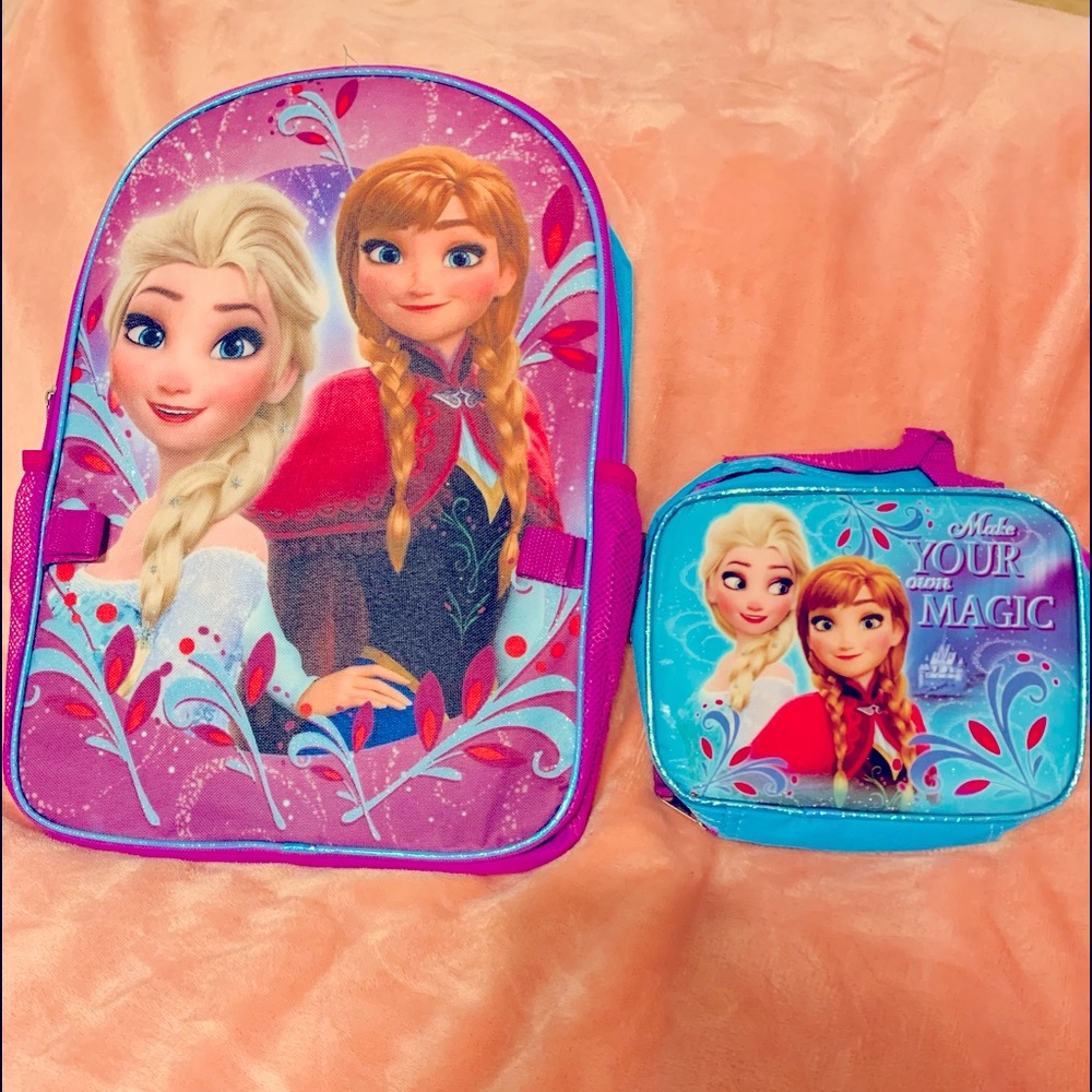 🥰 Disney Frozen backpack & matching lunch bag.